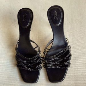 GUCCI ❤️💚 Braided leather&knots slip on sandals